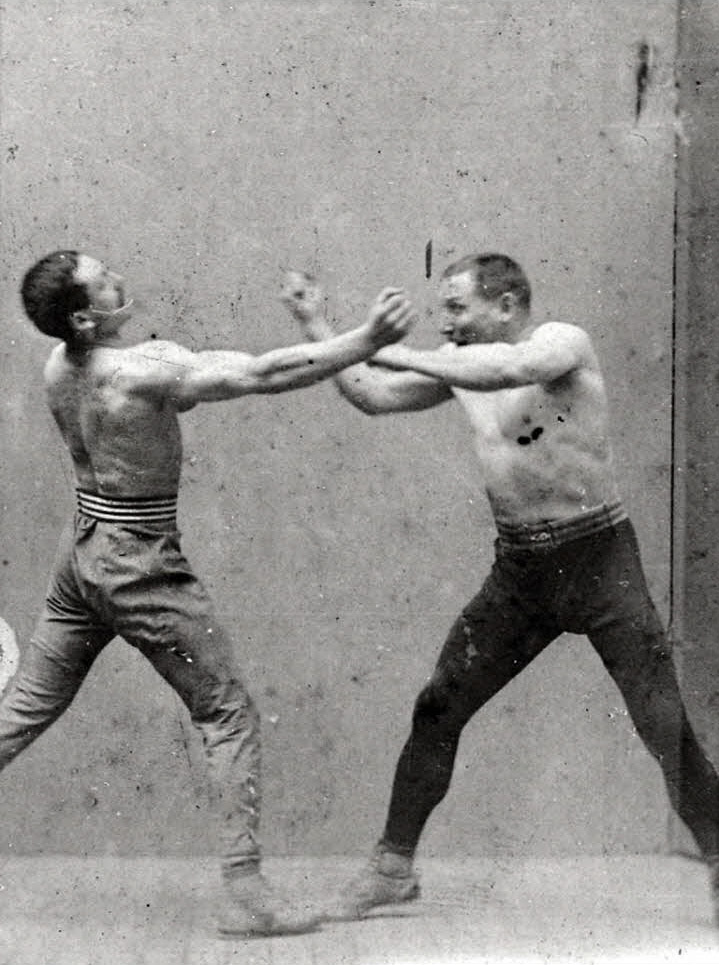 Georges Demeny - Film chronophotographique de 31 images représentant un combat de boxe française - Coll INSEP Iconothèque